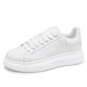 X-ZONE Антискользящие и износостойкие низкие скейтерские кроссовки для мужчин белые с эффектом увеличения роста, цвет White Height Increasing