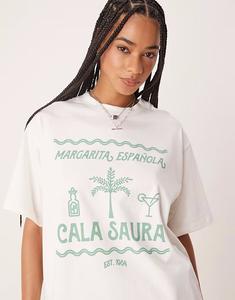 Футболка ASOS DESIGN oversize с принтом Cala Saura цвета кокосового молока