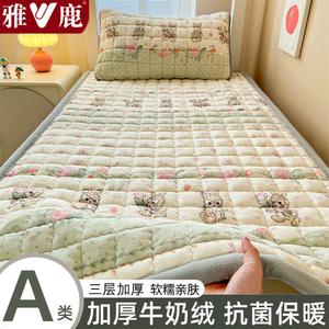 Yalu Наматрасник 150х200 см из молочного флиса, три предмета (наматрасник, 2 наволочки), цвет "Милая зайка", трехслойный утепленный