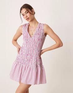 Гламурное мини-платье с V-образным вырезом и сборками в полоску белого и фиолетового цвета Glamorous