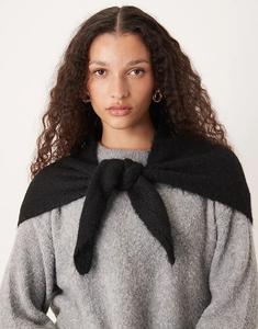 Треугольный вязаный шарф Gina Tricot черного цвета