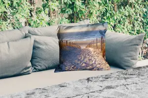 Подушка для улицы - Пляж - Море - Нидерланды - Дюны - Солнце - 50x50 см - Водонепроницаемая - Подушка для отдыха - Удобная - Подушка с рисунком MuchoWow