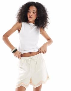 Пляжные шорты Native Youth с вышитым фестончатым краем белого цвета