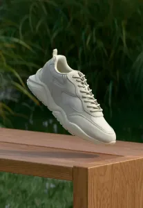 Кожаные кроссовки унисекс Pier One, Off White