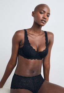 Бюстгальтер на косточках AMOURETTE Triumph, черный