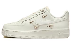 Женские кроссовки для скейтбординга Nike Air Force 1 Low, цвет platinum