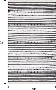 Ковер декоративный SAFAVIEH, 122 x 183 см, Striped Kilim Collection - Black & Ivory, плоское плетение, бохо с бахромой, хлопковый дизайн, простой уход, идеально для помещений с высокой проходимостью: прихожая, гостиная, спальня (STK205Z)