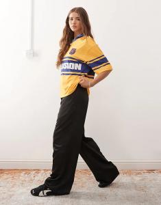 Широкие атласные брюки COLLUSION черного цвета