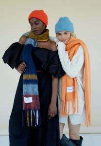 Шарф THE STOCKHOLM ARCTIC FOX & CO., темно-синий