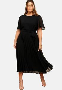 Платье Friends Like These PLUS SIZE FIT , Black