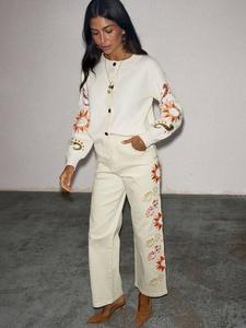 Джинсы с цветочным вышитым карманом в виде гребешка Never Fully Dressed, кремовый/разноцветный