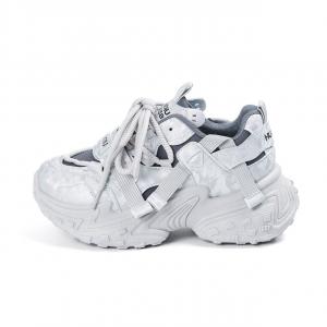 Женские кроссовки Chunky низкие с противоскользящей и дышащей подошвой для увеличения роста HUANQIU, серебро