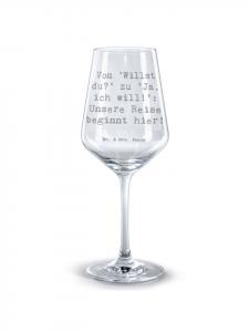 Бокал для вина с надписью Помолвка, Приключение и цитатой в прозрачном стекле Mr. & Mrs. Panda
