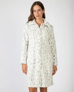 Женский длинный халат с застежкой на пуговицы Massana, белый