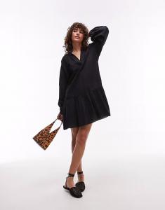 Мини-платье ARKET из сирсакера с многоуровневым подолом и рукавами-буфами черного цвета