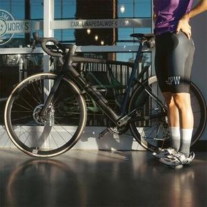 Носки Wooleator Pro 6 дюймов DeFeet, цвет Gravel Grey/Natural