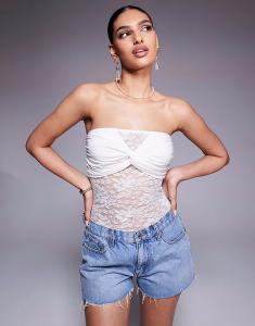 Боди-бандо с кружевной отделкой ASOS DESIGN белого цвета - БЕЛЫЙ