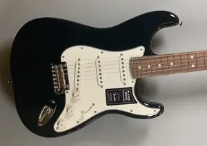 Fender PLAYER STRATOCASTER - черный