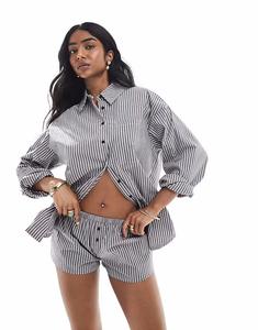 Боксеры-шорты в черно-белую полоску Daisy Street