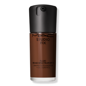 Тональный крем Studio Fix Fluid SPF15 с матирующим эффектом и контролем жирности кожи на 24 часа. MAC, NW58 (rich espresso with neutral undertones for deep dark skin)