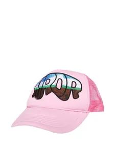 Кепка дальнобойщика с вышитой нашивкой Who Decides War, розовый