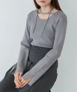 Вязаный топ с разрезом