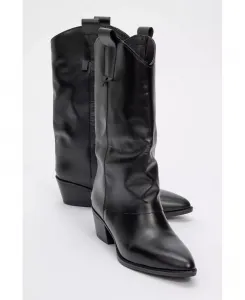 Ботинки Teodora на кожаной платформе с квадратным каблуком (женские) Forever & Always Shoes, черный