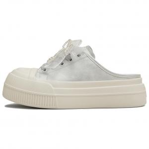 Женские кожаные сандалии с закрытым носком, и устойчивые к запахам TATA, White