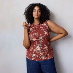 Плюс сайз топ с кружевными рюшами на рукавах и круглым вырезом Lc Lauren Conrad, цвет rust genevieve garden