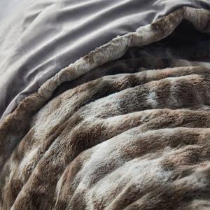 Wolf Bunny — большое одеяло Coma Inducer — пороховый черный Byourbed, цвет Gunpowder Black