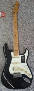 Электрогитара Fender Player II Stratocaster HSS, гриф из клена, черная - MIM