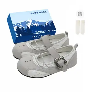 Fawn Miri Женские туфли Мэри Джейн светло-серые с эксклюзивной коробкой и носками, цвет Light Gray-Exclusive Shoe Box-Includes Socks