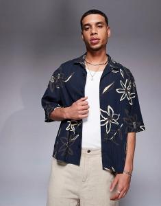 Рубашка свободного кроя из сирсакера ASOS DESIGN черного цвета с цветочным принтом