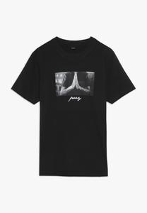 Футболка с принтом Pray Tee Mister Tee, черный