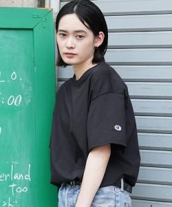 Футболка оверсайз с коротким рукавом, круглым вырезом и нашивкой-логотипом Champion, черная