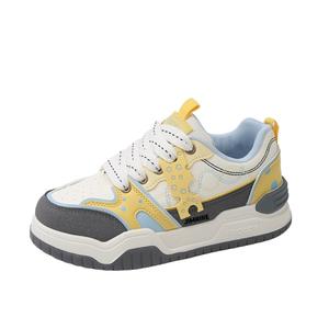 King Jinmai Женские противоскользящие и износостойкие низкие скейтерские ботинки на платформе желтые, цвет Yellow