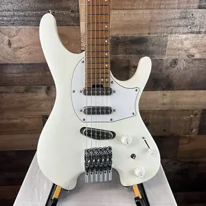 Ibanez ICHI10 Ichika Nito Signature, Винтажно-белый матовый, чехол, 283