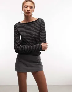 Топ Weekday с воротником-лодочкой, длинными рукавами и присборенной талией в черно-серую полоску