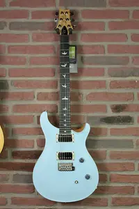 PRS CE24 Satin Ltd, накладка из дерева эбен, пудрово-голубой
