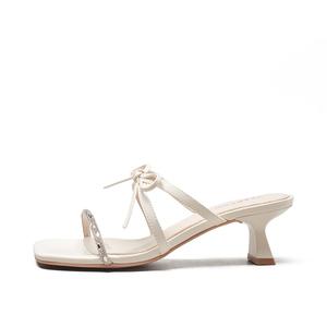 YEARCON Женские противоскользящие тапочки устойчивые к истиранию Ecru, цвет Ecru