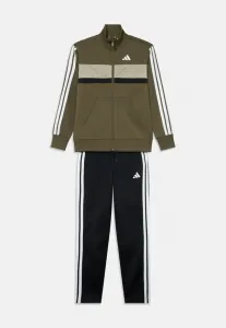 Спортивный костюм с 3 полосками seasonal essentials tiberio Adidas Performance, Olive Strata/White