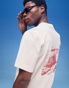 Укороченная футболка с принтом Abercrombie & Fitch destination back бежевого цвета