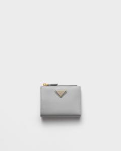 Маленький кошелек из сафьяновой кожи Prada, серый