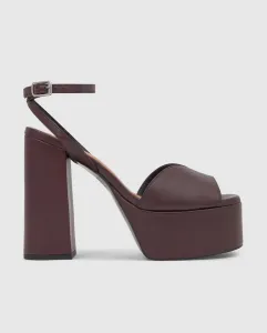 Женские сандалии из мягкой кожи с застежкой-пряжкой Castañer, бордовый