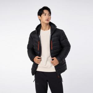 Утеплённая походная куртка TREK 500 Down - чёрная Forclaz