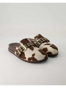 Закрытые тапочки коричневого цвета Gioseppo