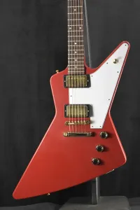 Gibson Custom Shop 1958 Korina Explorer VOS Кардинально-красный с золотой фурнитурой