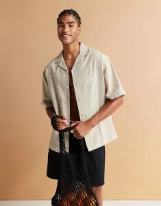 Рубашка свободного кроя ASOS DESIGN Revere зеленого цвета с накладкой на грудь