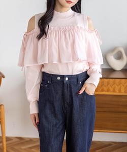 Вязаный топ из органзы с открытыми плечами