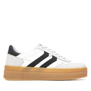 Женские круглоносые кроссовки 144630 в белом Xti